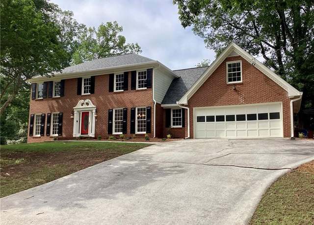 Property at 3243 Northbrook Dr, Atlanta, GA 30341, 4 beds, 3.5 baths