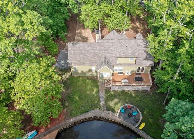 Property at 189 Pinebrook Dr, Waleska, GA 30183, 3 beds, 2.5 baths