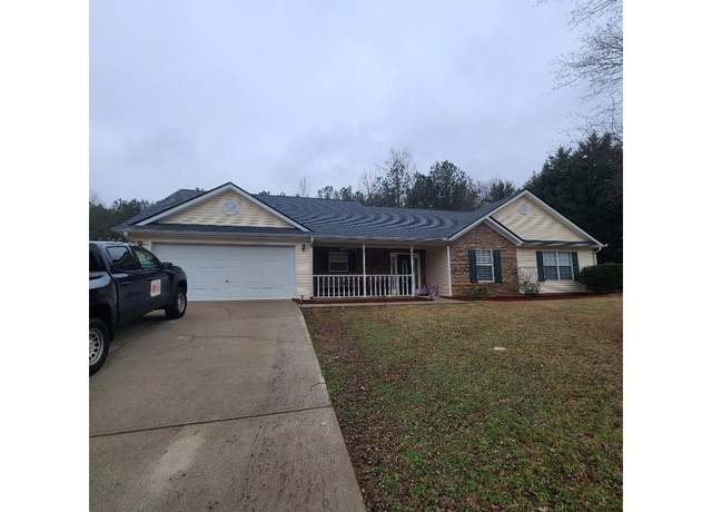 Property at 105 Clover Valley Dr, Covington, GA 30016, 4 beds, 3 baths