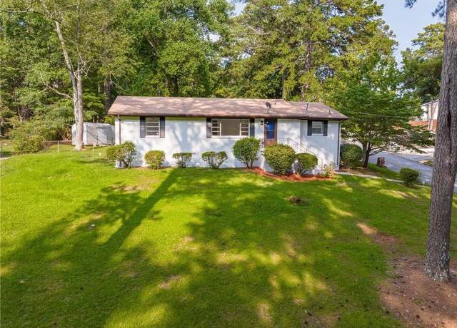 Property at 5207 Dixie Lake Rd, Union City, GA 30291, 3 beds, 2 baths