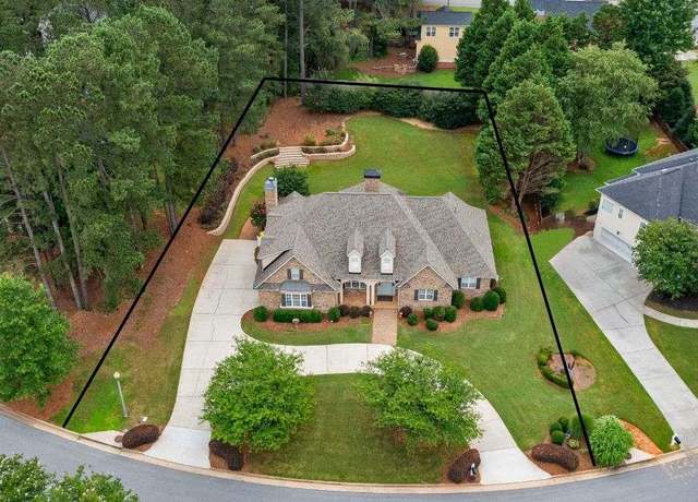 Property at 15 Stratford Way, Newnan, GA 30265, 4 beds, 3 baths