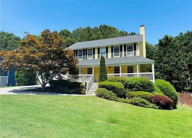 Property at 5425 Windswept Trce, Sugar Hill, GA 30518, 3 beds, 2.5 baths