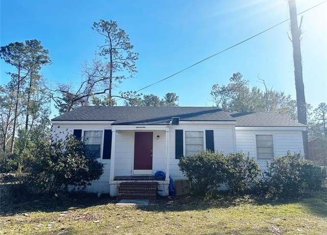 Property at 507 Pinetree Rd, Valdosta, GA 31602, 3 beds, 2 baths