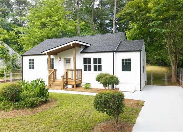 Property at 1111 Edgefield Dr SW, Atlanta, GA 30310, 3 beds, 2 baths