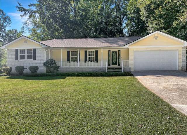 Property at 6644 N Seminole Dr, Douglasville, GA 30135, 3 beds, 3 baths