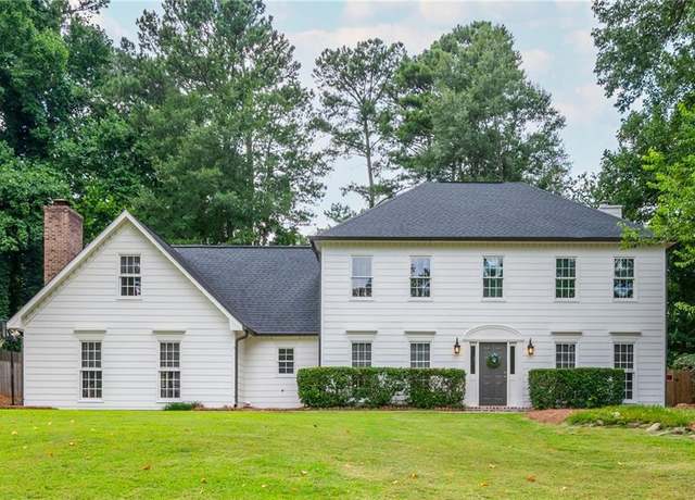 Property at 1024 Greyfield Dr SE, Marietta, GA 30067, 5 beds, 3 baths