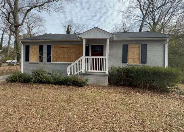 Property at 1876 Selwyn Dr, Decatur, GA 30035, 3 beds, 1 bath