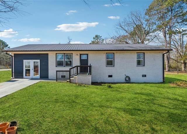 Property at 106 Barnesville Rd, Griffin, GA 30224, 3 beds, 1 bath