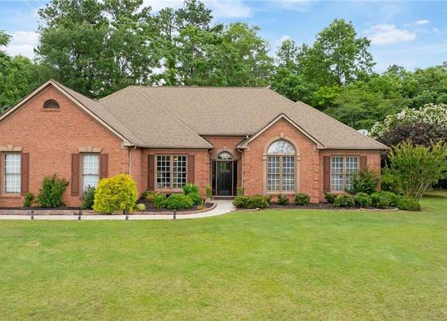 Property at 425 Starfire Ct, Suwanee, GA 30024, 5 beds, 3 baths