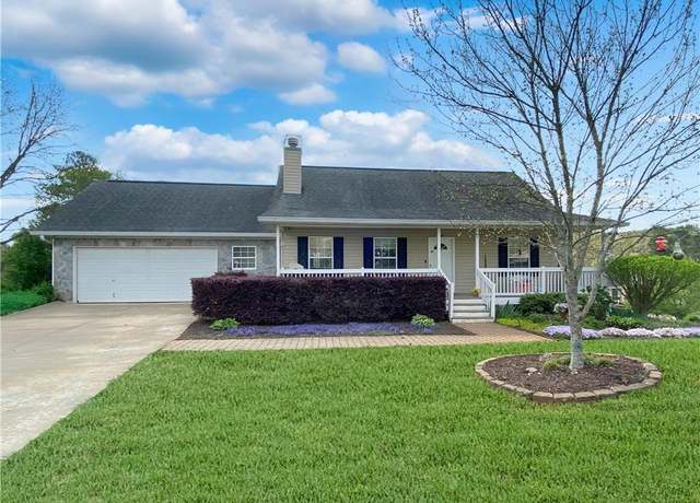 Property at 276 Arbor Gate Dr, Cornelia, GA 30531, 3 beds, 2 baths