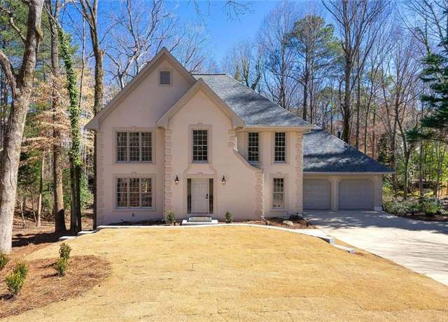 Property at 320 Woodlake Ct, Alpharetta, GA 30005, 5 beds, 3.5 baths