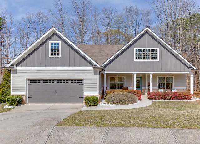 Property at 815 Sassafras Ln, Hoschton, GA 30548, 3 beds, 2 baths