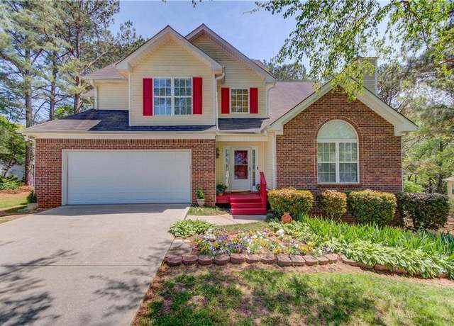 Property at 3095 Willow Park Dr, Dacula, GA 30019, 5 beds, 2.5 baths