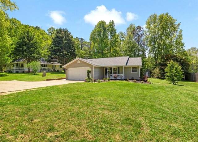Property at 2035 Mountain Rd, Cumming, GA 30040, 3 beds, 2 baths
