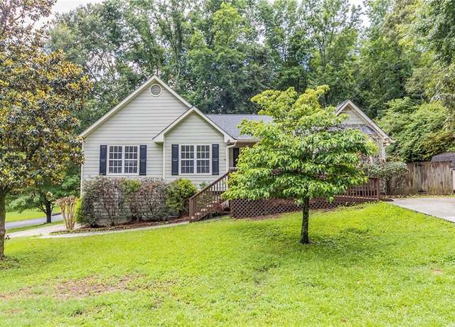 Property at 10 Mariner Way SE, Acworth, GA 30102, 3 beds, 2.5 baths