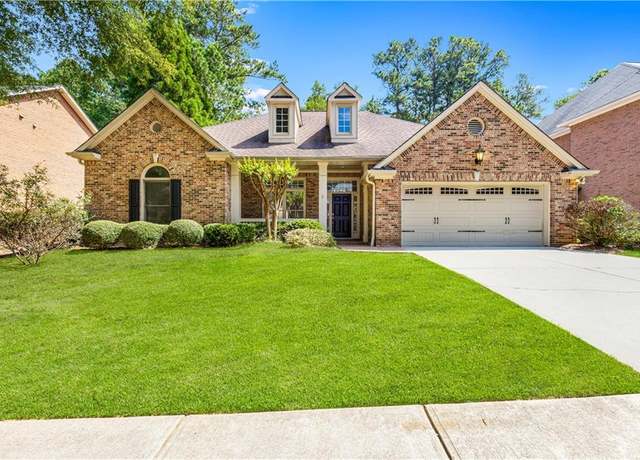 Property at 1065 Beacon Hill Xing, Alpharetta, GA 30005, 3 beds, 2 baths