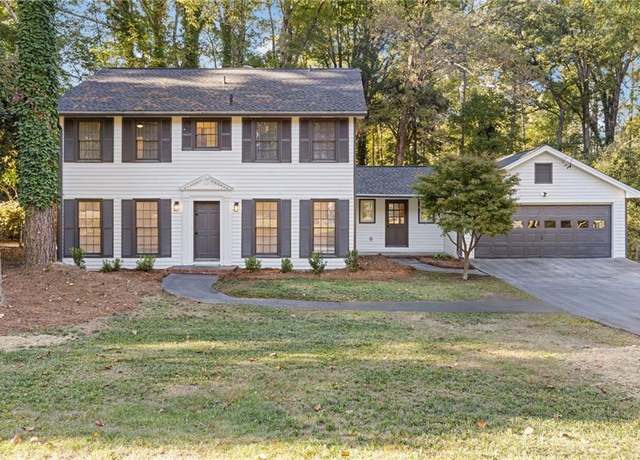 Property at 4045 White Oak Ln SW, Lilburn, GA 30047, 4 beds, 2.5 baths