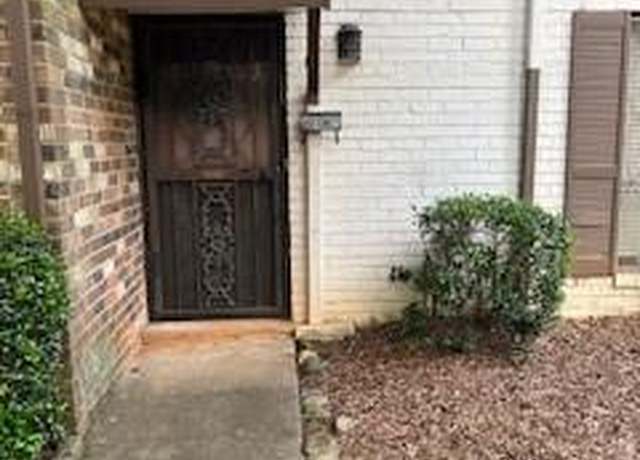 Property at 668 Garden Walk Dr, Stone Mountain, GA 30083, 2 beds