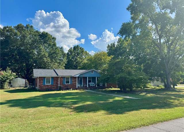 Property at 4 Shallowood Pl, Cartersville, GA 30121, 3 beds, 2 baths