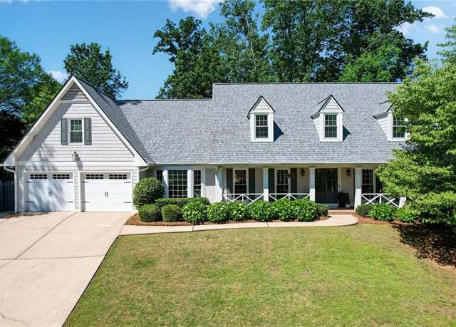 Property at 4824 Dunwoody Station Dr, Dunwoody, GA 30338, 6 beds, 4.5 baths
