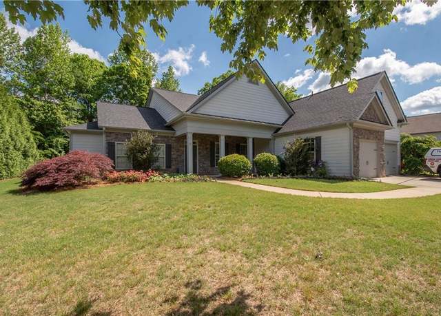 Property at 265 Renwick Dr, Senoia, GA 30276, 4 beds, 3.5 baths