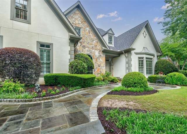 Property at 5318 Brooke Farm Dr, Dunwoody, GA 30338, 6 beds, 4.5 baths