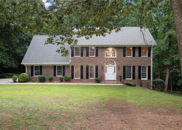 Property at 11395 West Rd, Roswell, GA 30075, 4 beds, 3.5 baths