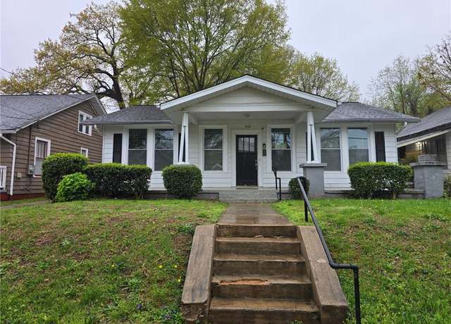 Property at 1012 Burns Dr, Atlanta, GA 30310, 3 beds, 2 baths