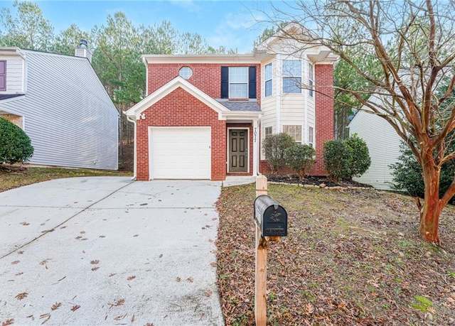 Property at 7077 Ravenwood Ln, Lithonia, GA 30038, 3 beds, 2.5 baths