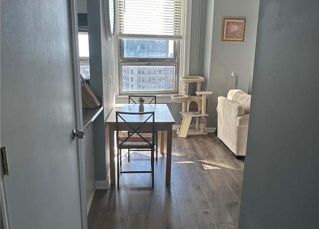 Property at 20 Marietta St NW Unit 10E, Atlanta, GA 30303, 1 bed, 1 bath