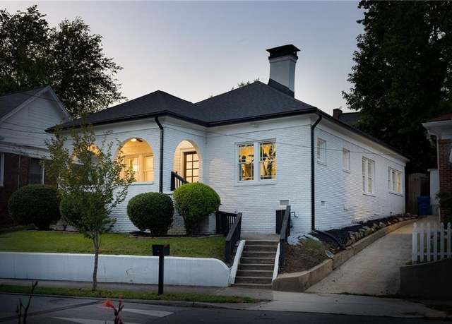 Property at 1425 Oglethorpe Ave SW, Atlanta, GA 30310, 3 beds, 2 baths