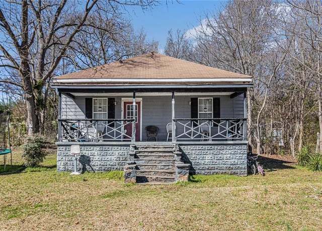 Property at 16 North St, Manchester, GA 31816