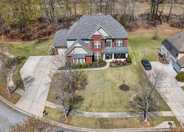 Property at 7090 Blue Sky Dr, Locust Grove, GA 30248, 6 beds, 5 baths