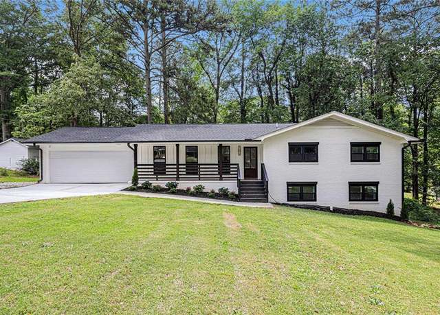Property at 106 Hickory Ave, Fayetteville, GA 30215, 5 beds, 3 baths