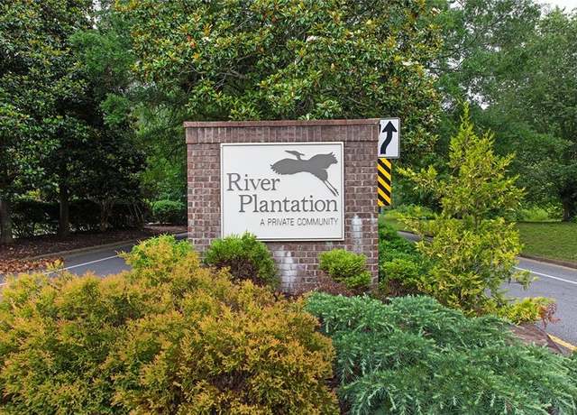 Property at 4056 Columns Dr SE, Marietta, GA 30067, 4 beds, 2.5 baths