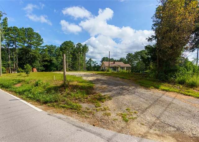 Property at 219 Cole Lake Rd, Dallas, GA 30157, 2 beds, 1 bath