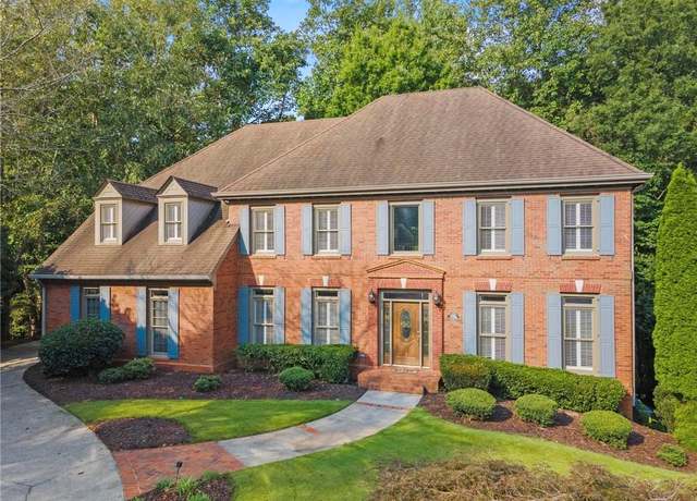 Property at 2910 Leeds Garden Ln, Alpharetta, GA 30022, 5 beds, 4 baths