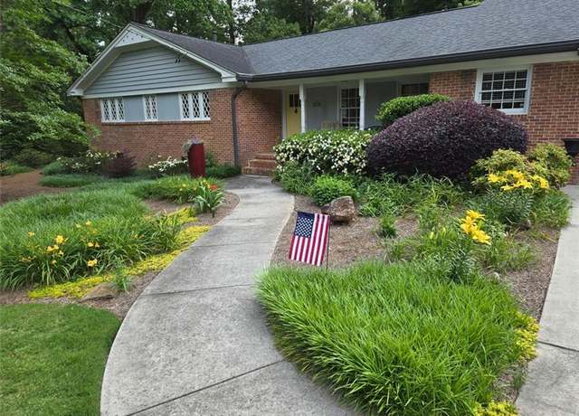 Property at 2628 Tanglewood Rd, Decatur, GA 30033, 3 beds, 2.5 baths
