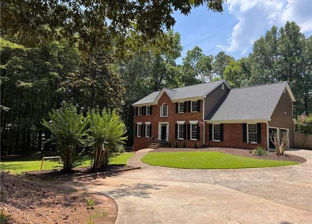 Property at 10560 Haynes Bridge Rd, Alpharetta, GA 30022, 6 beds, 3.5 baths