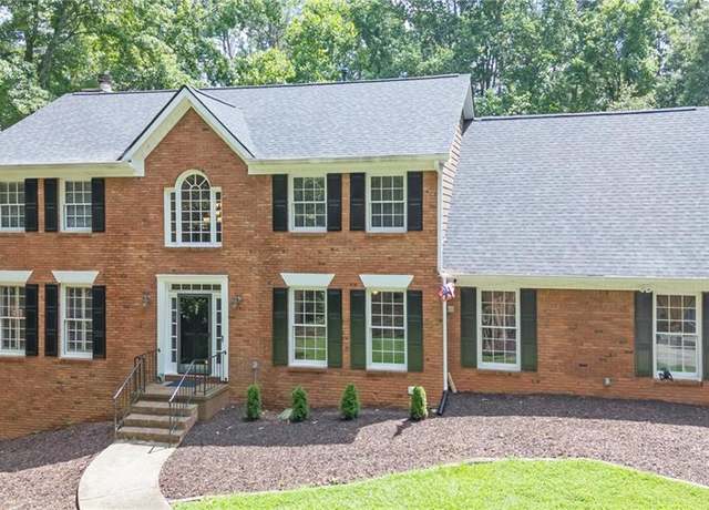 Property at 10560 Haynes Bridge Rd, Alpharetta, GA 30022, 6 beds, 3.5 baths