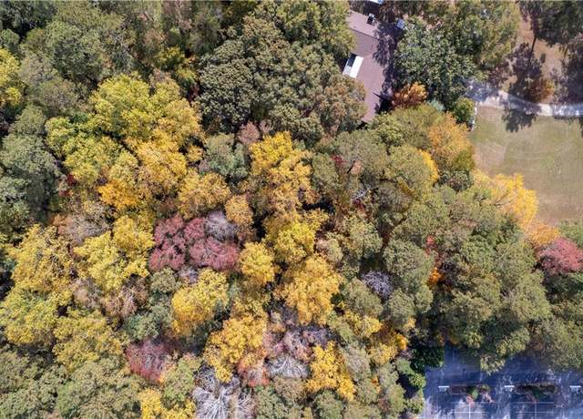 Property at 157 New Hope Rd, Fayetteville, GA 30214, 3 beds, 2.5 baths