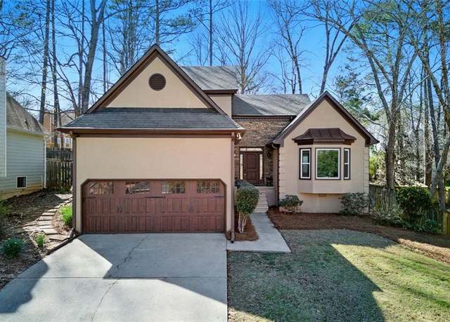 Property at 216 Tennis Court Ln NW, Kennesaw, GA 30144, 3 beds, 2.5 baths