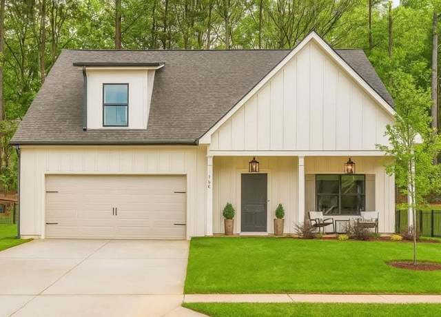 Property at 230 Southridge, Senoia, GA 30276, 4 beds, 2.5 baths