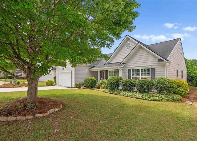 Property at 1028 Southwood Dr, Villa Rica, GA 30180, 3 beds, 2 baths