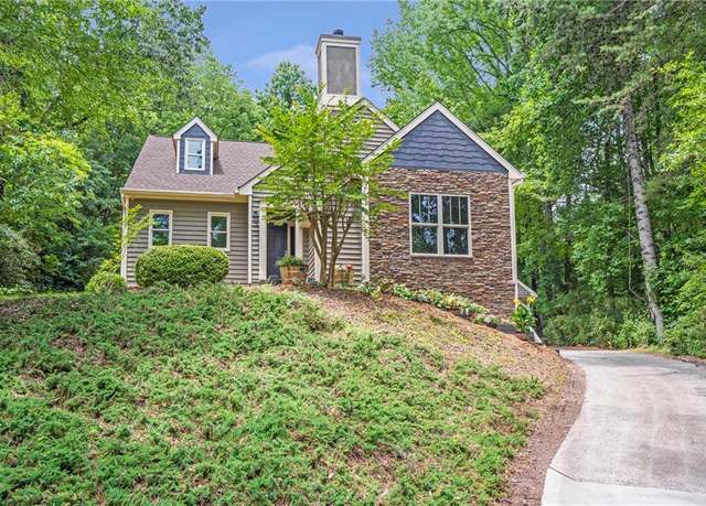 Property at 1940 Country Pl, Cumming, GA 30040, 4 beds, 3 baths