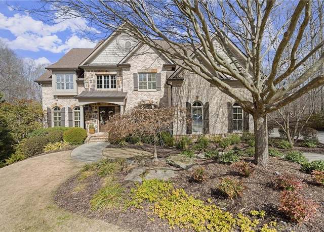 Property at 14125 Triple Crown Dr, Alpharetta, GA 30004, 6 beds, 6.5 baths