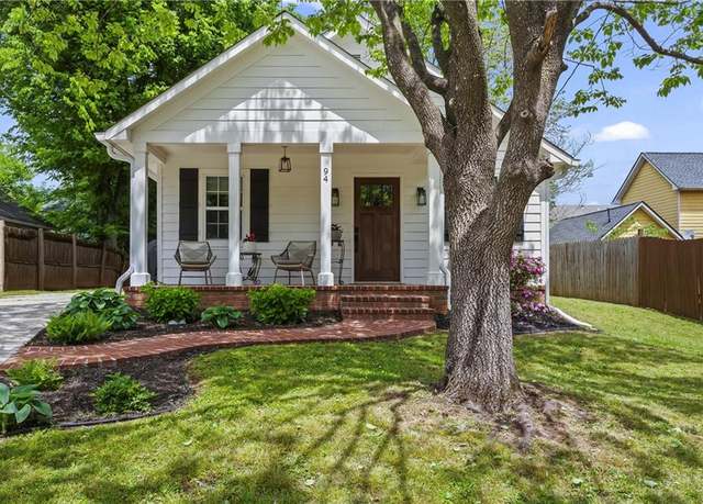 Property at 94 Glenn St SE, Atlanta, GA 30312, 2 beds, 2 baths
