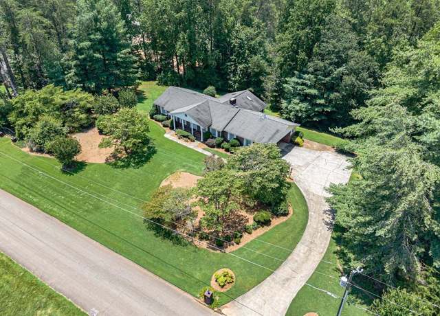 Property at 1725 Mountainside Dr, Cumming, GA 30040, 3 beds, 3 baths