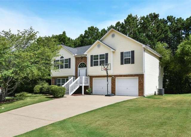 Property at 851 Walkingstick Dr, Douglasville, GA 30134, 4 beds, 3 baths