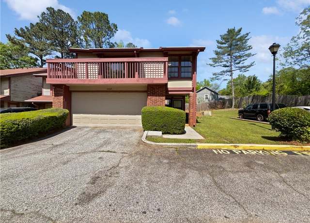Property at 1084 Village Main St, Stone Mountain, GA 30088, 2 beds, 1.5 baths